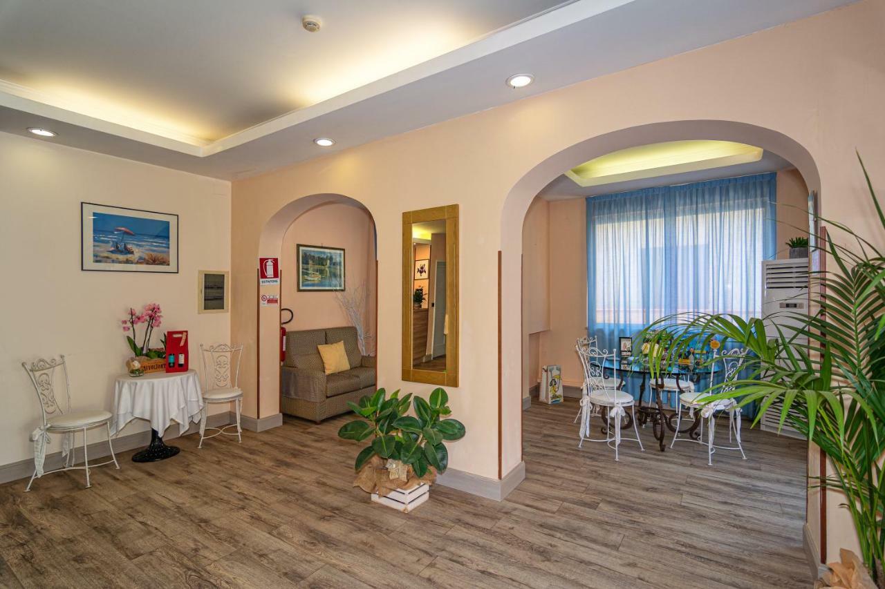 Hotel Perla Del Mare Лидо-ди-Камайоре Экстерьер фото